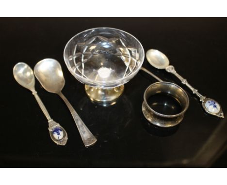 A BAG OF ASSORTED SILVER ITEMS TO INCLUDE A HALLMARKED SILVER SPOON, NAPKIN RING ETC.