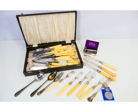A boxed Gillette Safety Razor and a quantity of various flatware. [W]