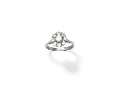 Diamond cluster ringSet with brilliant-cut diamonds, diamonds approx. 0.70ct total, ring size approx. K½For further informati