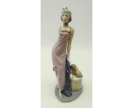 Lladro Art Deco style figure 'Couplet lady', H34cm    Condition Report   Click here for further images, condition, auction ti