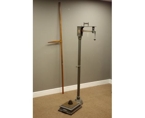 20th century 'W & T Avery' weighing scales with height measure   Condition Report   Click here for further images, condition,
