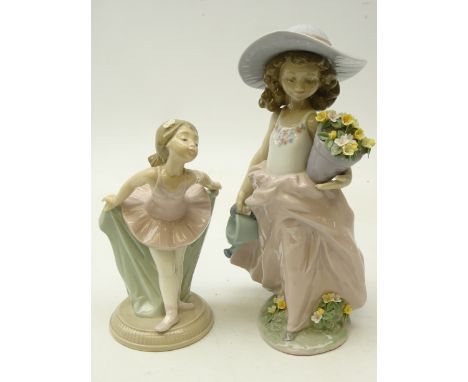 Lladro Collectors Society figure, 'A Wish come True' No. 7676, H24cm and a Nao figure of a ballerina (2)   Condition Report  