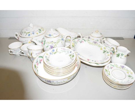 A good quantity of Royal Worcester Arcadia dinner wares