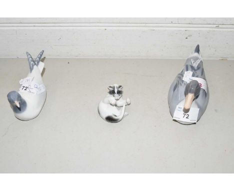 Royal Copenhagen model duck together with a model seagull and a kitten (3)