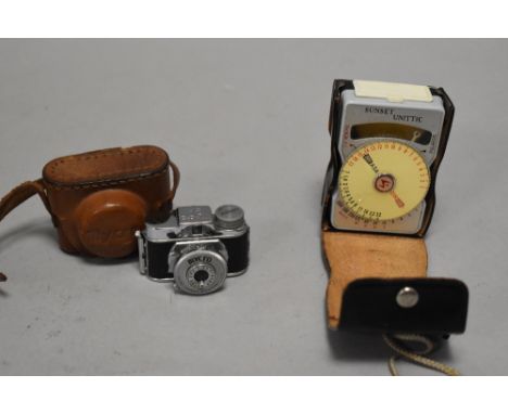 A Mycro IIA miniature camera and a Sunset Unittic light meter