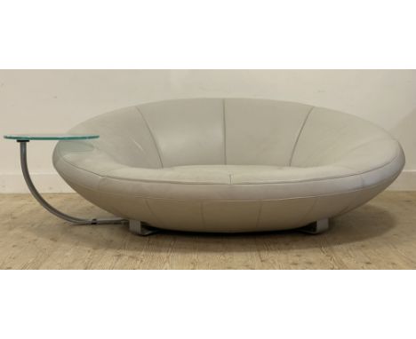 Jane Worthington for De Sade, a DS 152 leather upholstered oval love seat / sofa, complete with integrated brushed steel and 