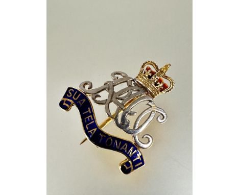 A 9ct gold Royal Army Ordnance Corps Sweet Heart brooch with gold and enamel crown and motto H x 3cm W x 2.5cm 4.11g&nbsp;
