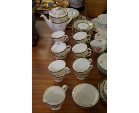 A good quality Minton Aracon tea and diner service 