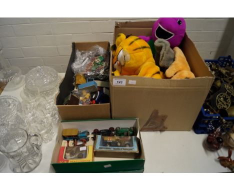A mixed collection of vintage toys to include Britain's farming, Sooty and Sweep hand puppets, Barney.