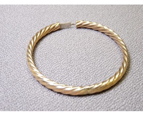 9CT GOLD ROPE TWIST BANGLE, 12.5grms