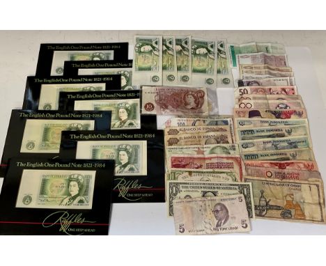 Notaphily – UK and other bank notes: Ten shillings Fforde (1966-1970) D15N AEF; seven £1 notes, Somerset CZ79, DU 56, DU 63, 