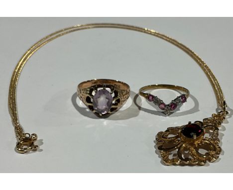 A 9ct gold garnet pendant, marked 375, 9ct gold necklace chain, 5.8g; a 9ct rose gold amethyst ring, size R, 3.5g; a 9ct gold