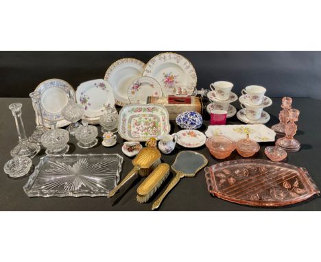 Ceramics and Glass - a Royal Crown Derby Vine dinner plate, 26cm diameter, first quality; a pair of Royal Crown Derby Mandari