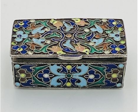 A Russian silver (.84 Zolotnik) and champlevé enamel snuff box, 5.5 x 3 x 2cm. Estimate: £100-150.