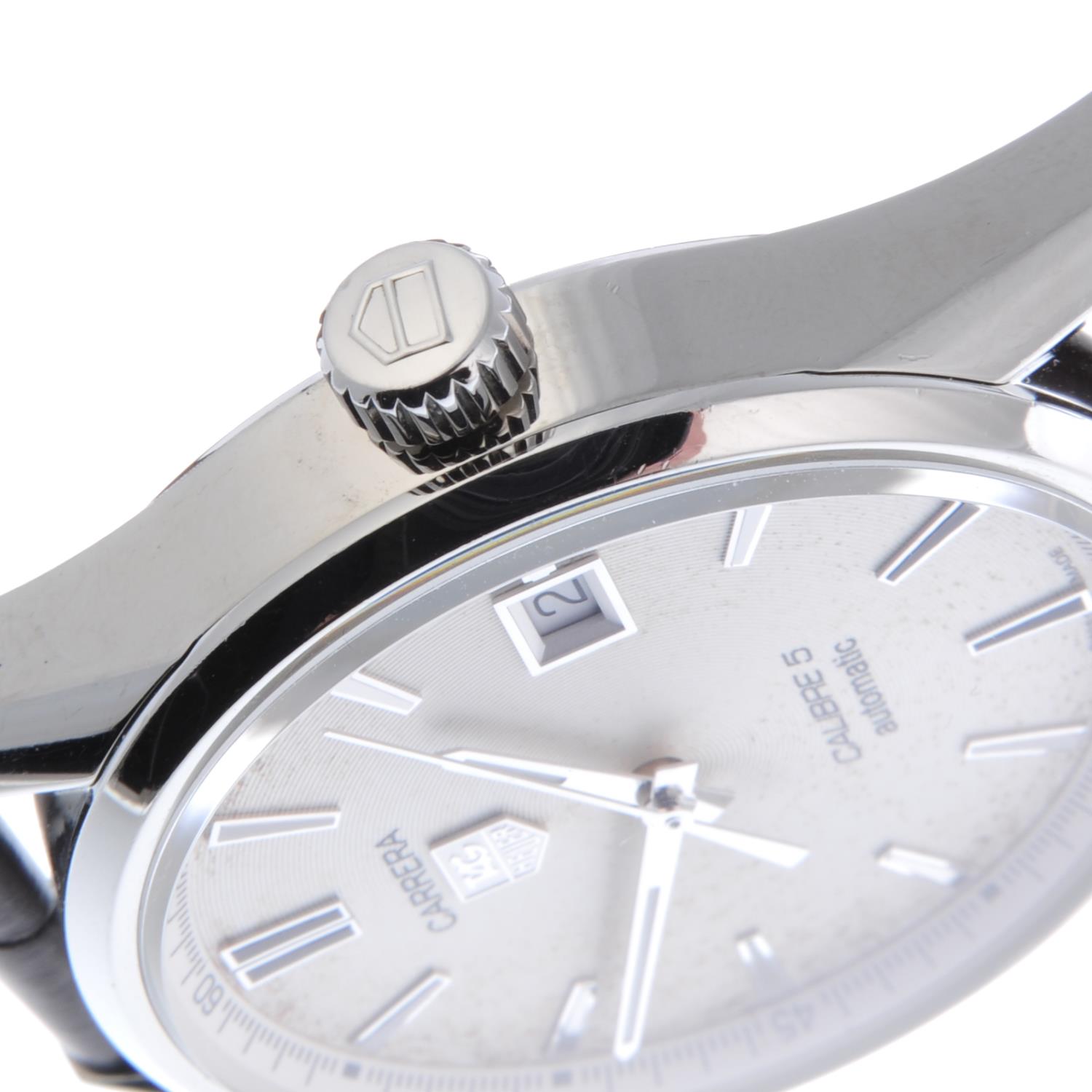 tag heuer carrera on wrist