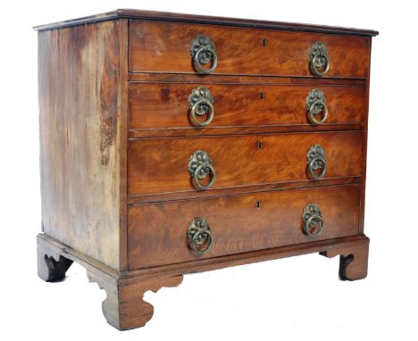 An 18th century George III mahogany line inlaid bachelors chest of drawers. Raised on bracket feet with bank of four drawers 