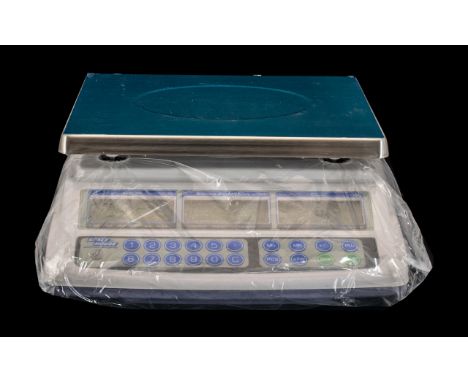 New Counting Scale ASC Balance Compteuse 30kg x 0.5g (boxed).  Comes complete with user manual.  Has front panel keys and ind