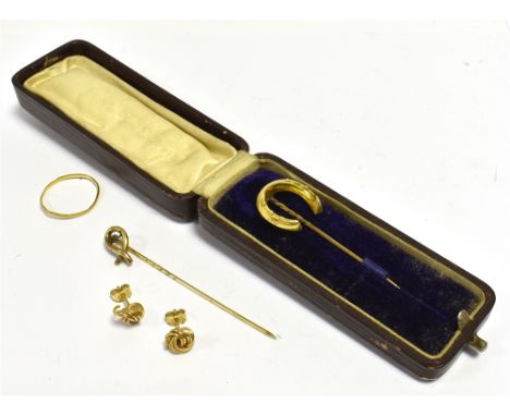 VARIETY OF 9CT GOLD JEWELLERY  To include, stick pins, knot motif stud earrings and a ring.  Total weight 4.7 grams