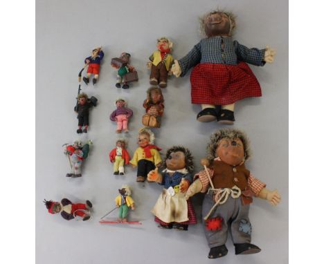 Quantity of Steiff Hedgehog Family figures: Mecki, height 28 cm; Micki, height 28 cm; Micki, height 18 cm, wristband with but