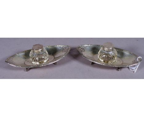 Pair Edwardian sterling silver ink wells Sheffield 1909, makers James Dixon & Sons, sterling silver capped crystal inkwells, 