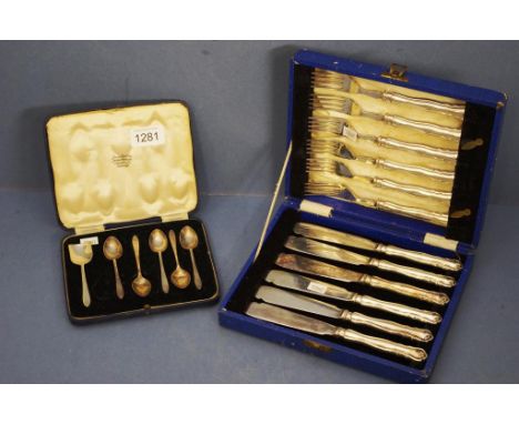 Cased set George V sterling silver teaspoons Sheffield 1933/4, including 5 teaspoons and 1 sugar spoon, (total weight 50 gram