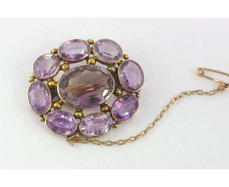 Vintage 9ct yellow gold and amethyst brooch weight: approx 8.9 grams