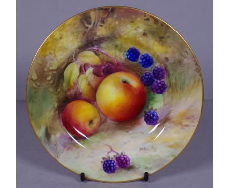 Royal Worcester handpainted signed fruit plate by R.Austin, diameter 15.5cm approx