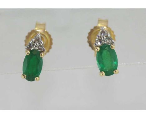 14ct yellow gold, emerald & diamond earrings weight: approx 0.76 grams