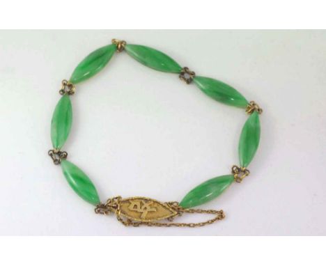 18K yellow gold and natural jade bracelet weight: approx 6.25 grams in a vintage box