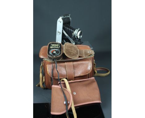 Ensign Selfix 820 camera and accessories