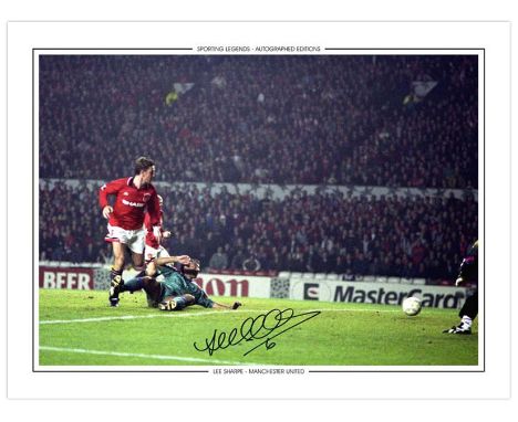 Autographed LEE SHARPE 16 x 12 Edition : LEE SHARPE scores Manchester United's second goal in a 2-2 draw with Barcelona in a 