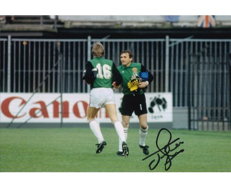 Autographed JIMMY RIMMER 12 x 8 photo : Col, depicting a defining moment in the 1982 European Cup Final - veteran goalkeeper 