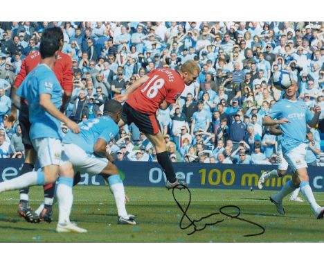 Autographed PAUL SCHOLES 12 x 8 photo : Col, depicting Manchester United's PAUL SCHOLES heading a last minute winning goal ag