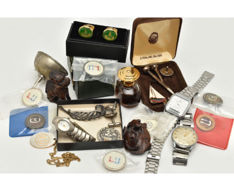 A SMALL BOX OF ASSORTED ITEMS, to include two carved wooden netsukes, one in the form of a Chinese dog the other of two frogs