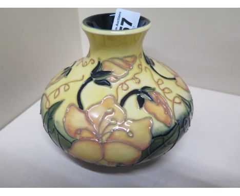 A Moorcroft squat c99 vase - Height 10cm - good condition 
