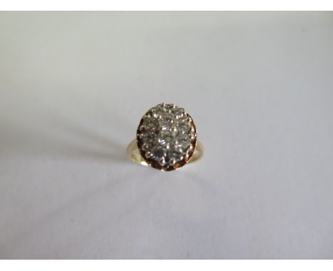 A 14ct yellow gold diamond cluster ring size L - approx weight 4.5 grams - good condition 