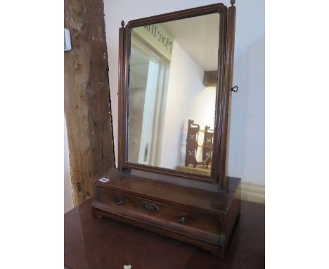 A Georgian mahogany dressing table mirror with a single convex drawer - 64cm x 44cm 