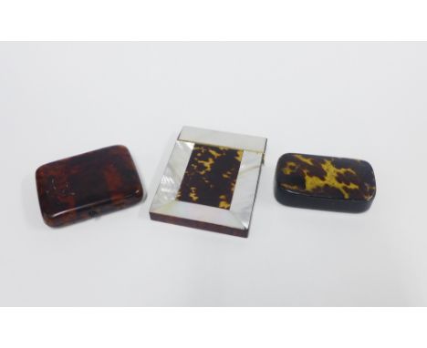 Mother of pearl and tortoiseshell visiting card case, 10cm, a Georgian tortoiseshell and papier mache snuff box and a cigaret