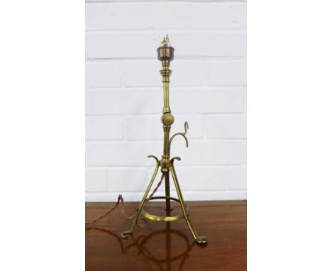 Arts &amp; Crafts brass lamp, in the manner of Benson, with adjustable arm and three outswept legs, approx 38cm 