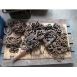 Pallet of chains