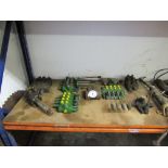 Quantity of hydraulic spool blocks and accessories