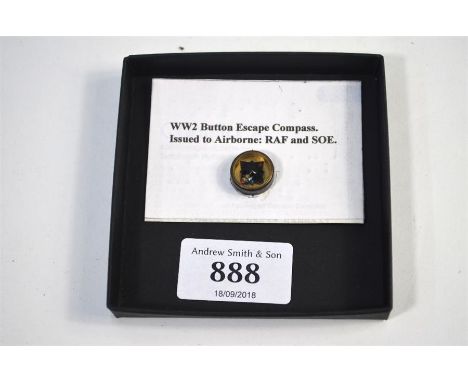 A WW2 RAF &amp; SOE button compass, 14 mm diameter (lacks button in which it was hidden)