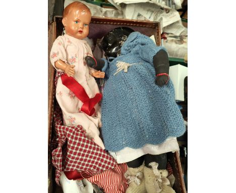 Two vintage dolls, one marked AM to back of neck 