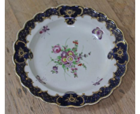 An early Worcester dish, diam. 22cm. 