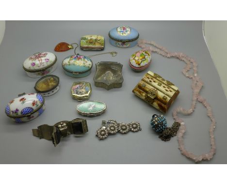 Trinket boxes and costume jewellery including a rose quartz necklace, Mexican silver bracelet, amber pendant, etc. 