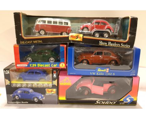 Solido, Maisto &amp; Similar, a boxed Group of Mixed Scale Model Vehicles. Although unchecked for completeness condition appe