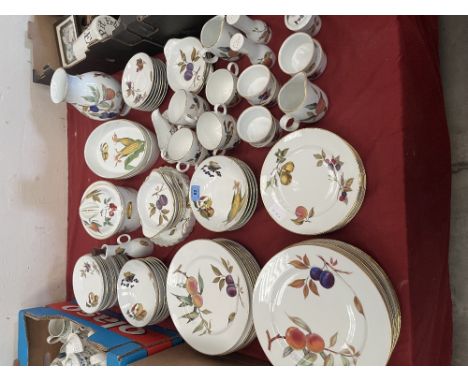 An extensive collection of Royal Worcester Evesham ceramics