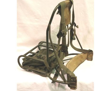 WWII radio equipment back-carry frame. P&amp;P Group 3 (£25+VAT for the first lot and £5+VAT for subsequent lots) 