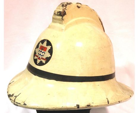 London Fire Brigade vintage fire helmet with leather liner. P&amp;P Group 2 (£18+VAT for the first lot and £3+VAT for subsequ