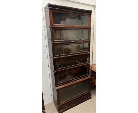 An oak Globe Wernicke bookcase with seven glazed sections 